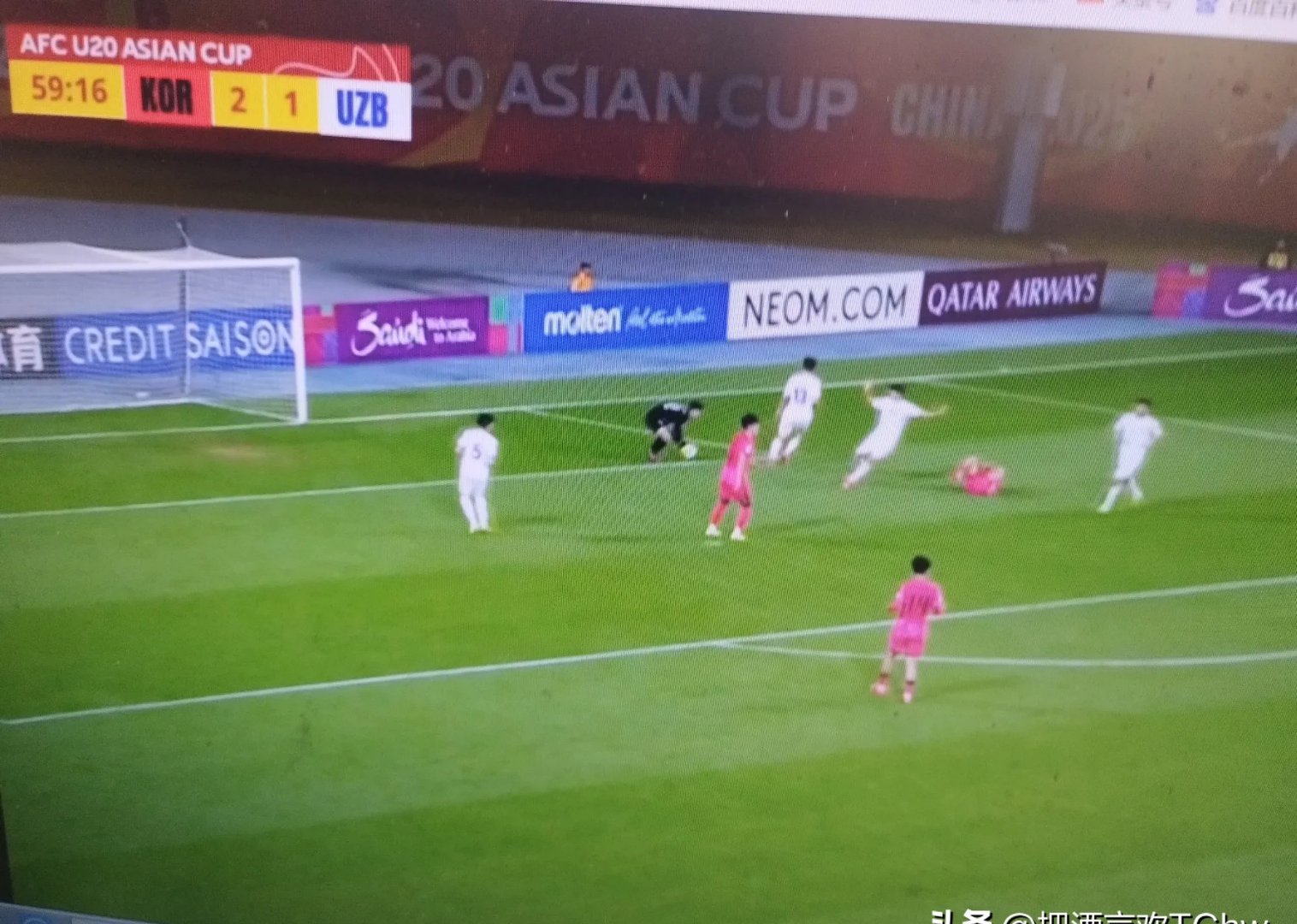 连胜终结！韩国队排球赛事中意外爆冷取胜